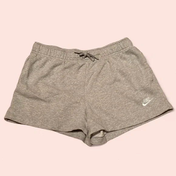 Nike Cub High Waist Fleece Shorts - Picture 2 of 4